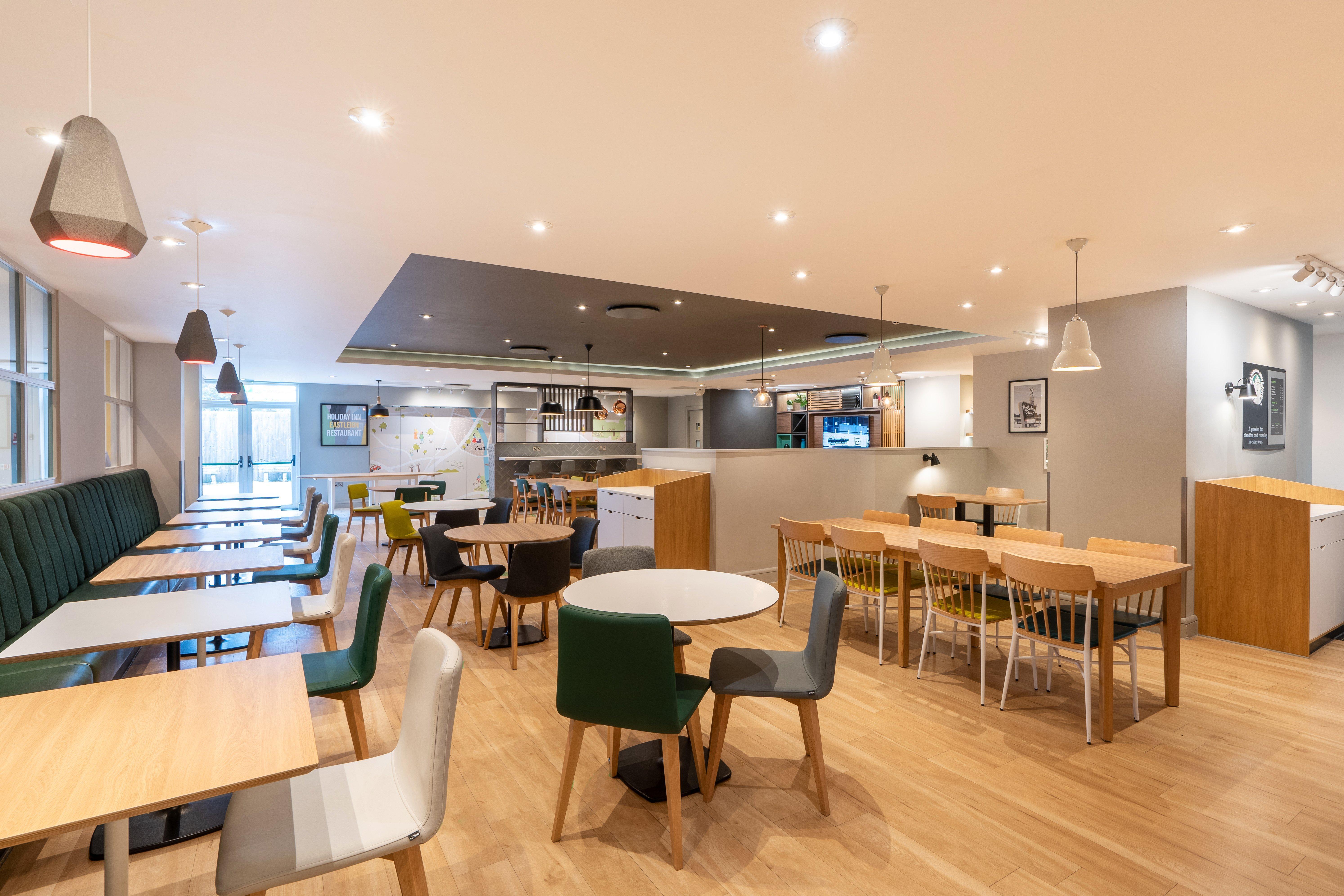 Holiday Inn Southampton Eastleigh By Ihg Exterior photo