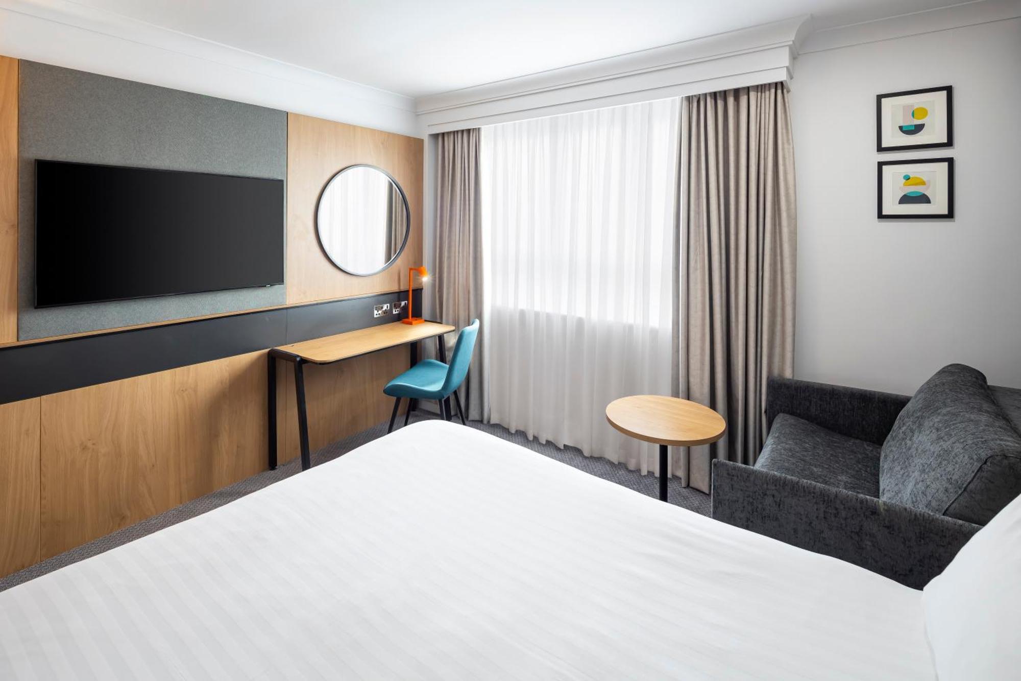 Holiday Inn Southampton Eastleigh By Ihg Exterior photo