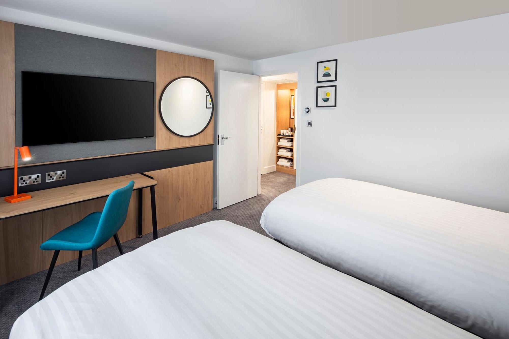 Holiday Inn Southampton Eastleigh By Ihg Exterior photo