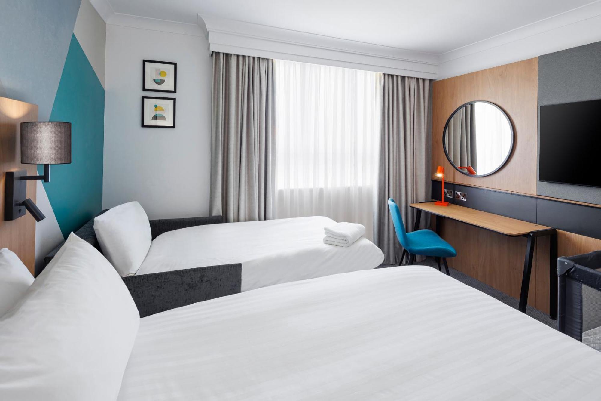 Holiday Inn Southampton Eastleigh By Ihg Exterior photo